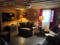 Cozy, private, rustic-modern cabin, a doorway to fine fishing and lake fun!