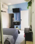 Hidden Gem Budget Beach Studio / High-Speed Wifi
