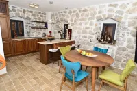 3 Bedroom House on Sea