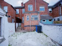 cosy ,spacious ,clean 3 bed house,10miuntes walk from town centre