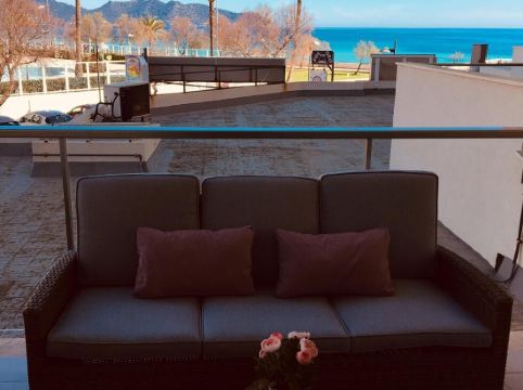 BEACH FRONT APARTMENT