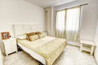 Townhouse with Private Pool and free wi fi sea and mountain views