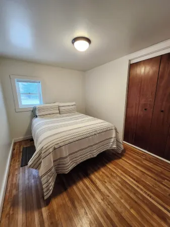 Cozy 1-bedroom cottage on a horse farm 15 minutes from Traverse City