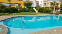 Tropical Getaway in Flamingos Near Beach - Beach