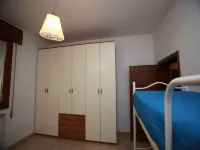 Spacious Flat 50m from the Beach - Wi-Fi