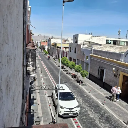 Hostal Lluvia de Oro
