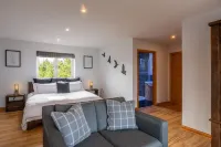 Constant & True Отели в г. 