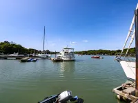 Creek Lodge Các khách sạn ở Newport