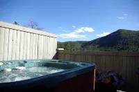 Arrowhead Manor Bed & Breakfast Inn & Event Center Hotels in Evergreen