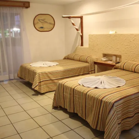 Hotel Palapa Palace Inn