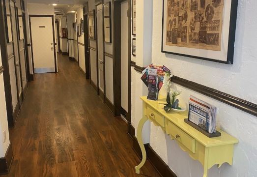 호텔 내부 로비