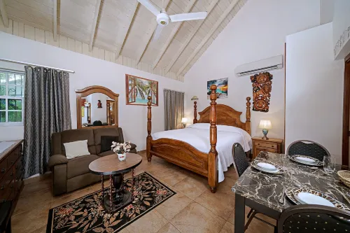 Beach House Condos, Negril