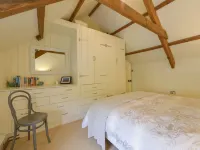 3 Newhall Green