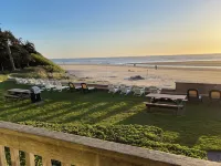 Schooner's Cove Inn Hotels in Cannon Beach
