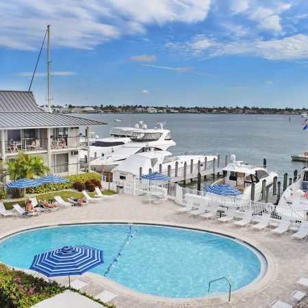 Cove Inn on Naples Bay