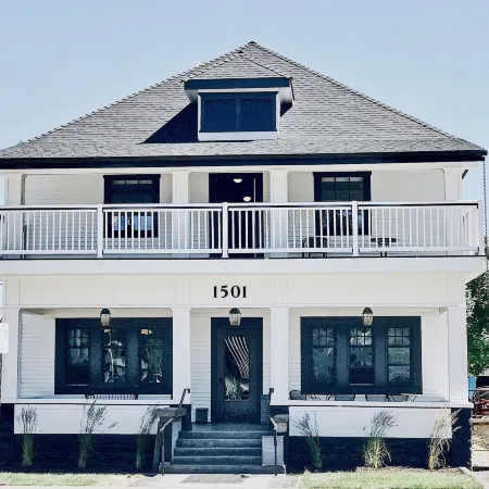 The Landing Hotel and Dining