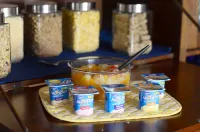 Old Oak Guest House - breakfast