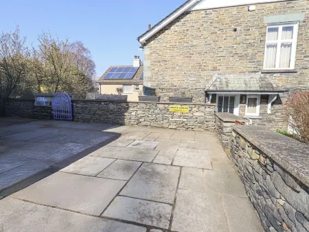 Two Tweenways Отели рядом с достопримечательностью «Райдал Маунт энд Гарденс»