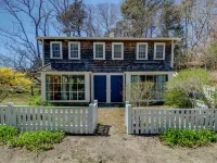 Copper Swan Hotels in Wellfleet