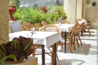 Sariza Spring Hotel Hôtels à : Andros