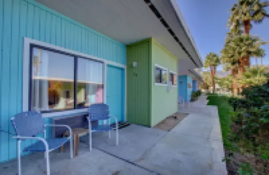 Ccbc Resort Hotel - A Gay Men's Resort