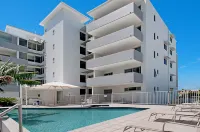 Rovera Apartments Hotels in Twin Waters