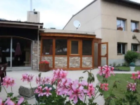 Logis Hotel le Lac Hotels in Embrun