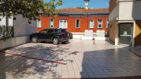 Hotel Minerva - parking