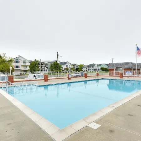 Bright Condo Half-Block to Cape May Beach!