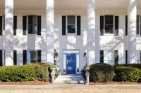 Stone Mountain Manor Hotels in Stone Mountain
