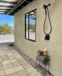 Verdin's Nest - Romantic Retreat W/ Hot Tub under the Stars! 1 Bedroom Home by Redawning Hotels in Morongo Valley