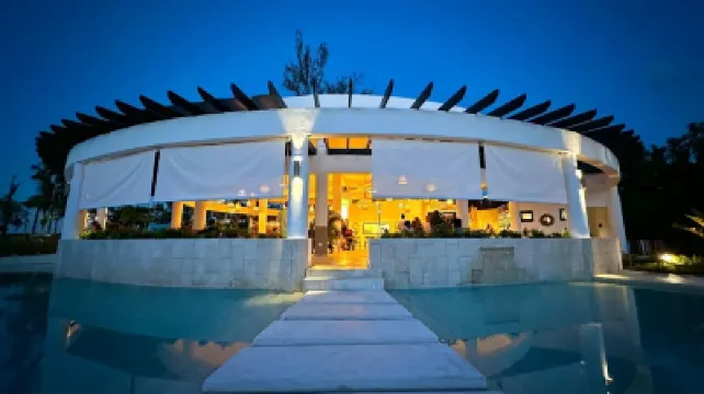 Amar'e Aparthotel & Spa Hotel di 