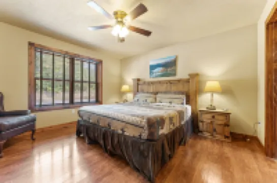 Makin Memories Lodge 6 Bedroom Cabin by Redawning