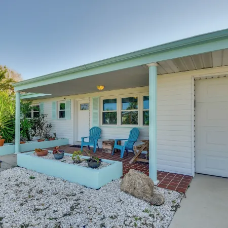 Charming Port Orange Home - Walk to Beach!