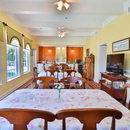 The Cypress Inn Bed & Breakfast
