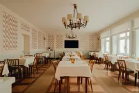 Hotel Zum Hirschen - 早餐