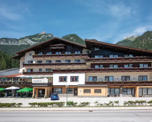 Alpenhotel Edelweiss Hotels in Maurach