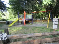 Dean Creek Resort - parking