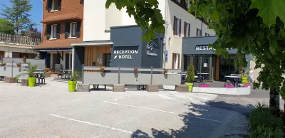 Hôtel la Chaumière Hotels near La Source du Doubs