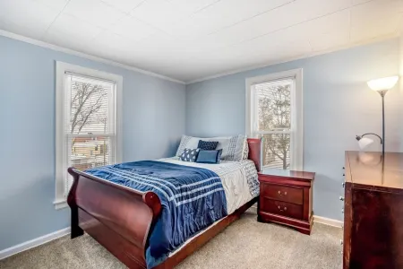 BoHo by the Beach: Charming 2-bedroom apartment in the heart of Port Clinton