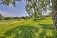 Eureka Springs Area Cabin w/ Deck + 7 Acres! - Kæledyr tilladt