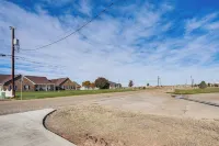 Fenced Yard: Modern Barndominium in Amarillo! - 2-Star