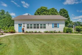 Peaceful Harvard Vacation Rental 3 Mi to Town!