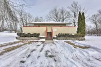 Pet-Friendly Retreat w/ Deck: Steps to Marina!