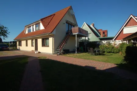 An der Wiese 1 für 2 Gäste Inkl. Bettw., Wlan, Südbalkon und Parkplatz am Haus Отели в г. Преров