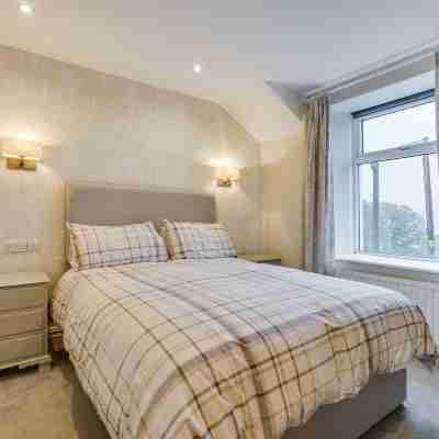 Two Lake View Rooms