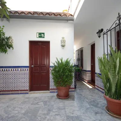 Pensión Aduar Hotels near Marbella Bullring