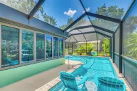 Canal-Front Outdoor Oasis: Home in Crystal Water - 3-stjärniga