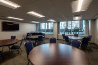 The Harborview on Lake Michigan, Ascend Hotel Collection - breakfast