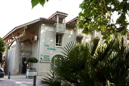 Les Arums Отели в г. Бернед